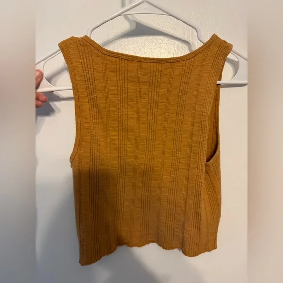 American Eagle Outfitters Women's Gold Buttoned Tank Top - Picture 2 of 3